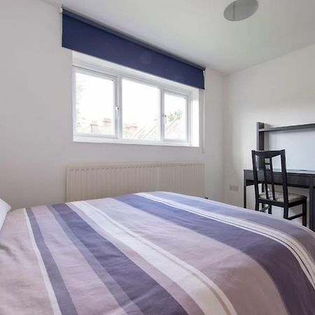 Lovely 2-Bed 15 Minutes To Central London Kültér fotó