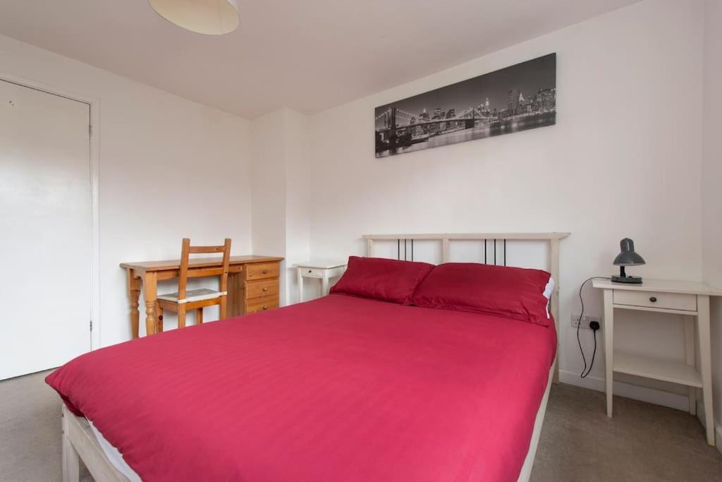 Lovely 2-Bed 15 Minutes To Central London Kültér fotó