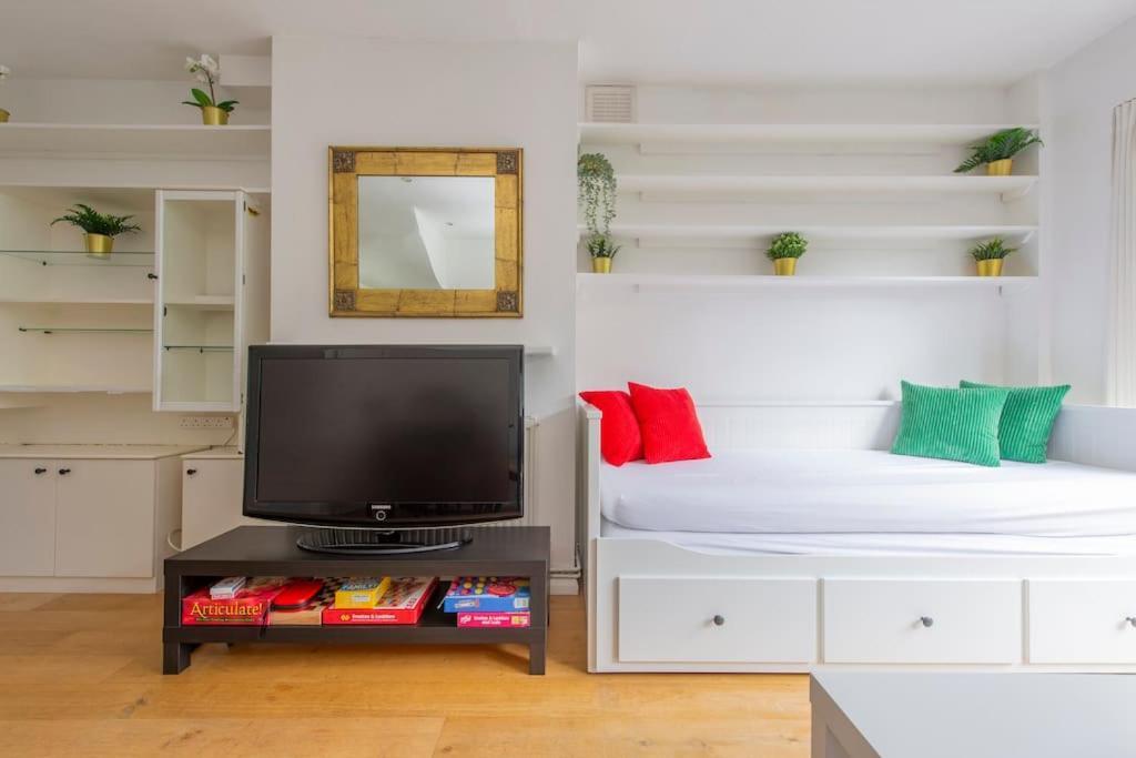 Lovely 2-Bed 15 Minutes To Central London Kültér fotó